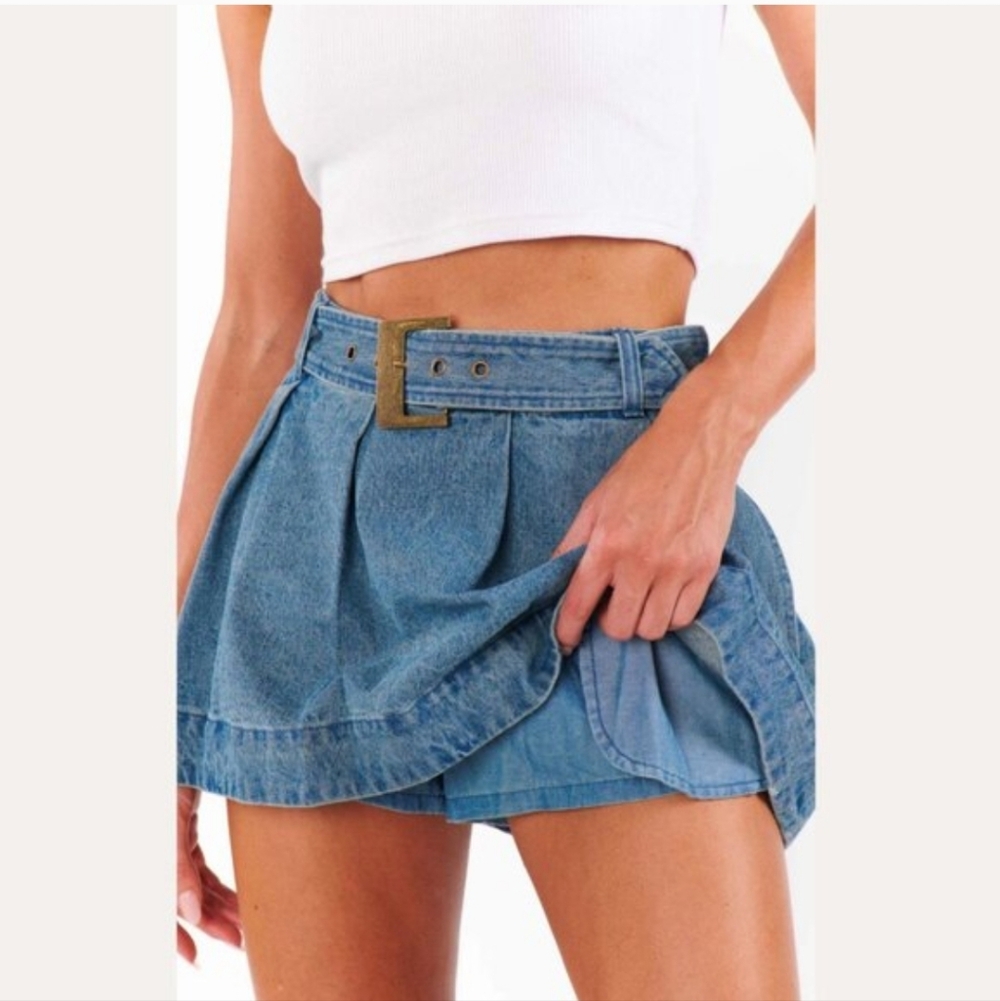 Show Me Your Mumu Lohan Denim Skort NWT - Picture 3 of 8